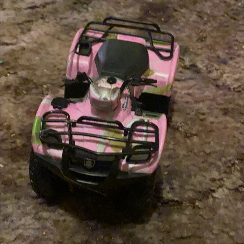 Toy quad. - Picture 3 of 6